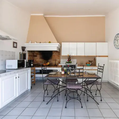 Holiday home Les Amandiers - Mzn100 By Interhome Mazan
